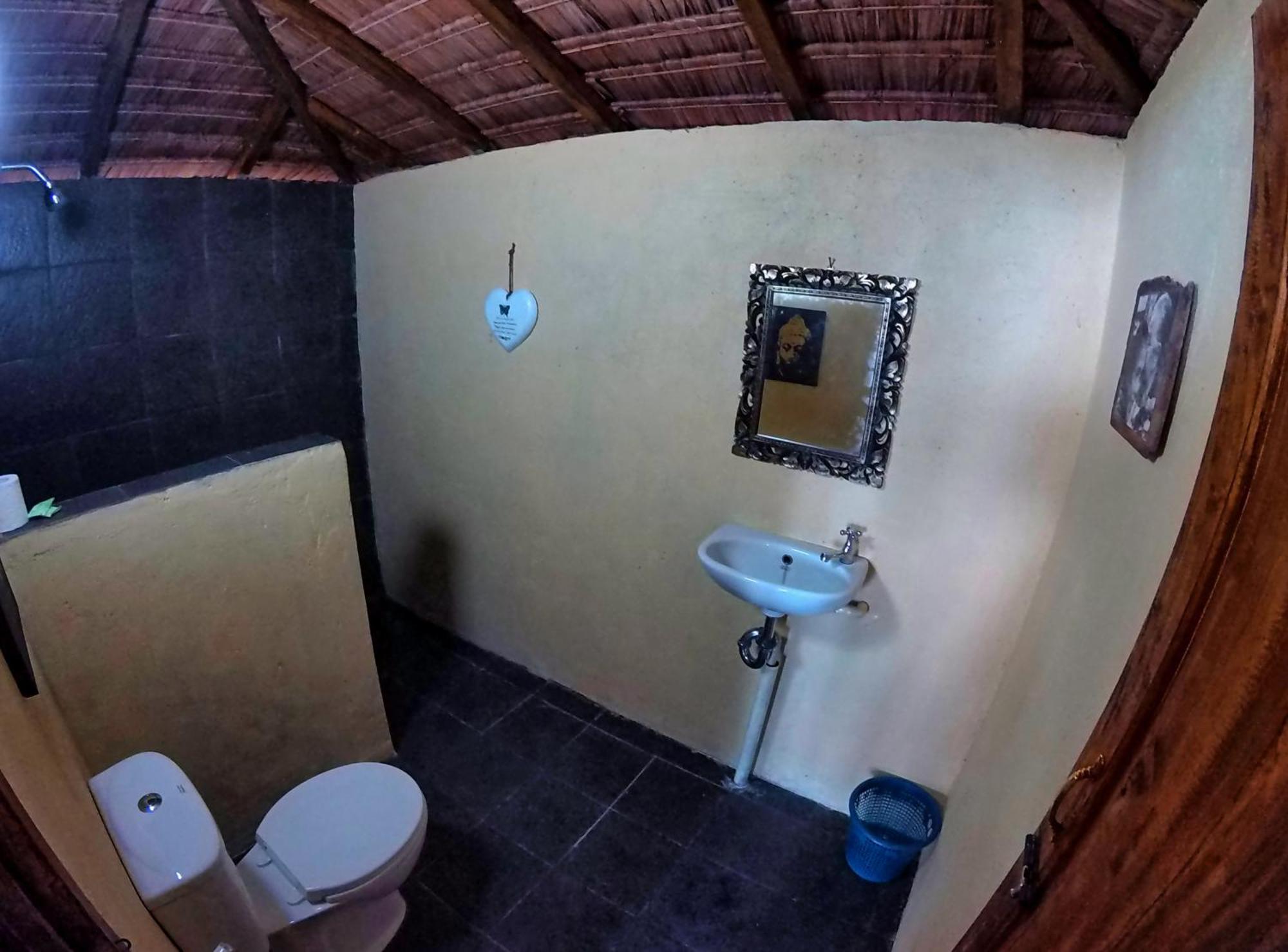 Cosmos Bungalows Bira Extérieur photo